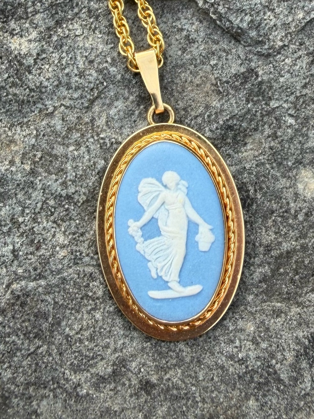 Vintage Wedgwood 1/20th 14K Gold Blue White Jasperware Cameo Pendant Necklace